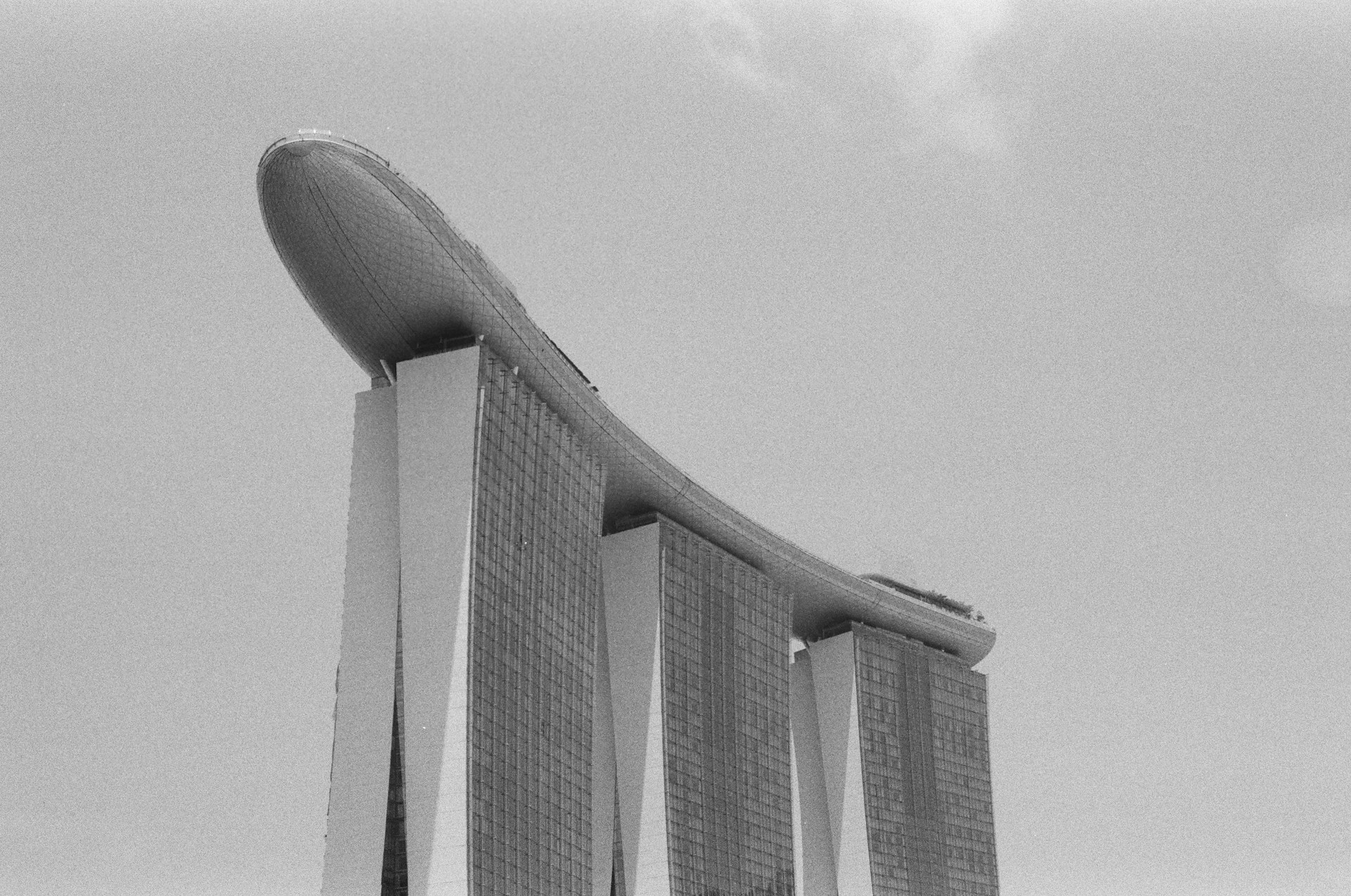 Black and white photo of a large building taken with Ilford HP5 Plus 400 film